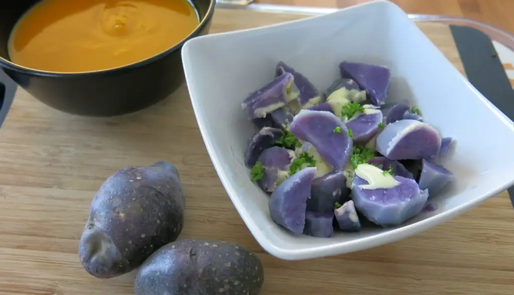 Blauer Kartoffelsalat rezept familie vegetarisch