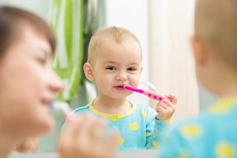 Zähneputzen baby eltern tipps