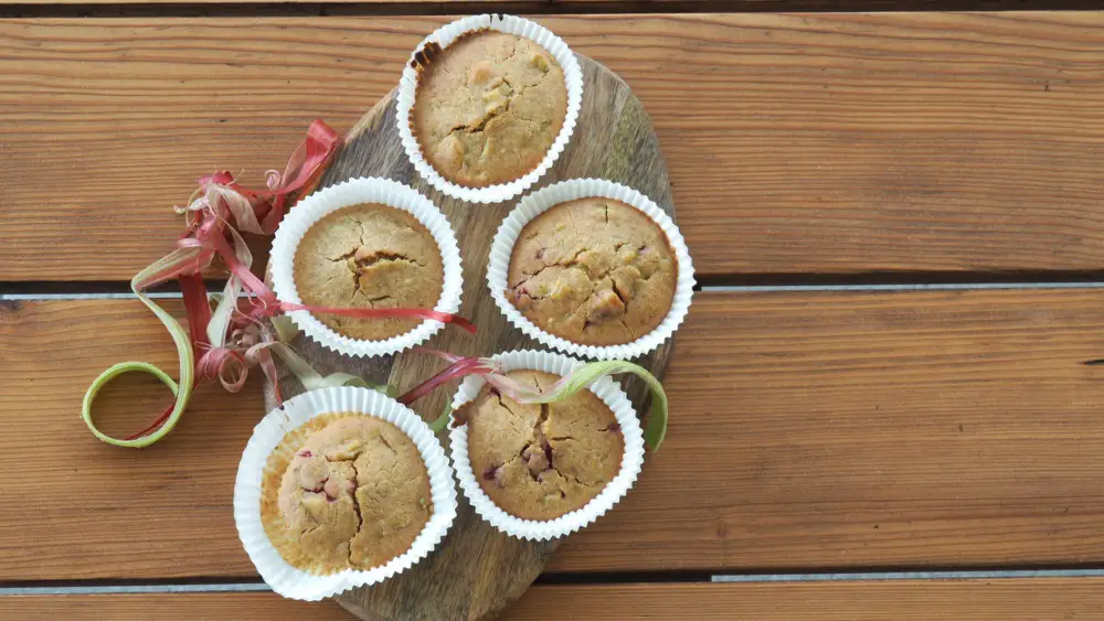 Rhabarber Himbeer Muffins glutenfrei, vegan, ohne zucker, kinder, rezept, backen, gesund