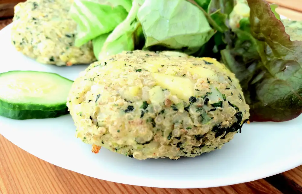 Quinoa Broccoli Burger pattie tätschli bratling rezept familie kind vegan vegetarisch fingerfood kleinkind