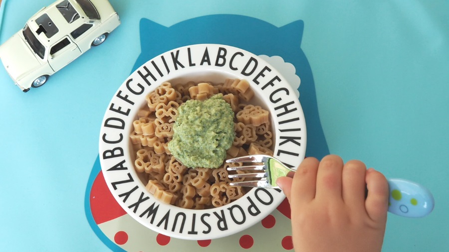 Broccoli-Zucchetti Sauce Kinder rezept familie, schnell, grüne sauce, gemüseverweigerer, gemüsemuffel, kinderpasta, kinderrezept