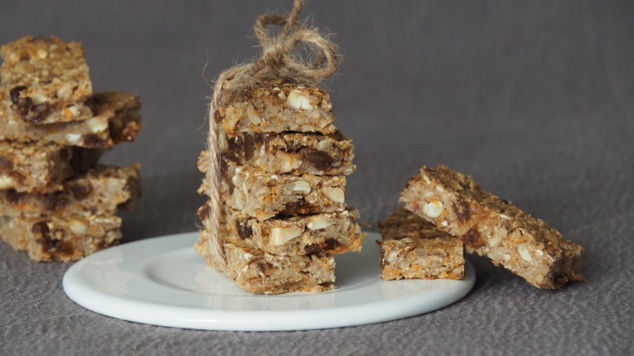 Müsliriegel selbstgemacht rezept kinder apfelmus haferflocken aprikosen