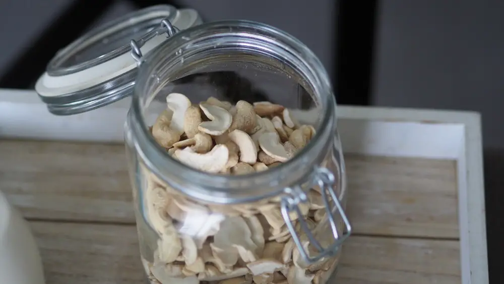 cashews in Glas